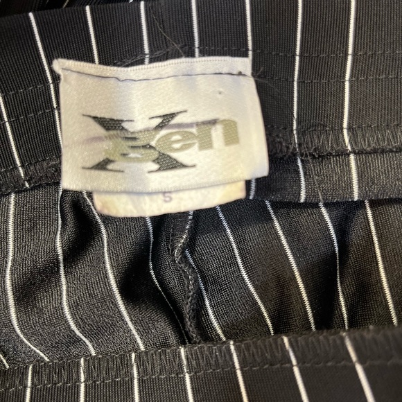 CUTSIE PIN STRIPED SKIRT IN GREAT CONDITION - Picture 5 of 6